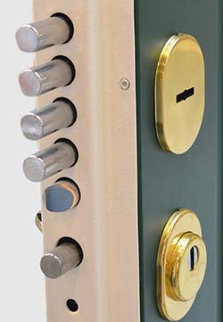 Riparazione serrature di porte blindate Ispra
